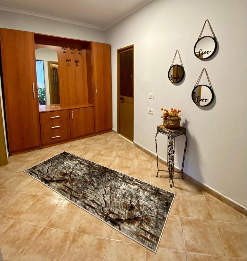 Lucas Apartment 2 Τίρανα Εξωτερικό φωτογραφία
