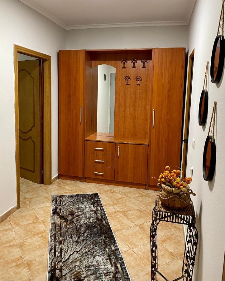 Lucas Apartment 2 Τίρανα Εξωτερικό φωτογραφία